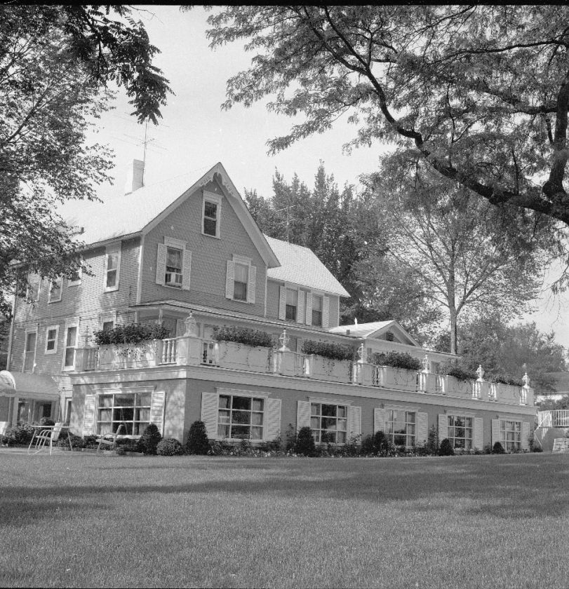 2x2 NEG. historic Farmans Hotel in Lake Zurich, IL  