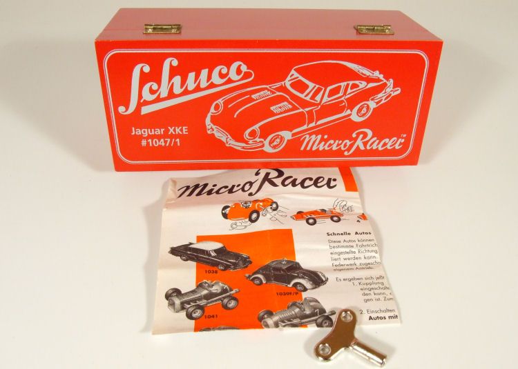 Schuco Wind Up Micro Racer Jaguar E Type (Green) MIB  