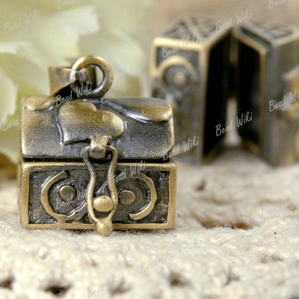 Antique Brass Wish Prayer Box Charm Pendants MB0492 4  