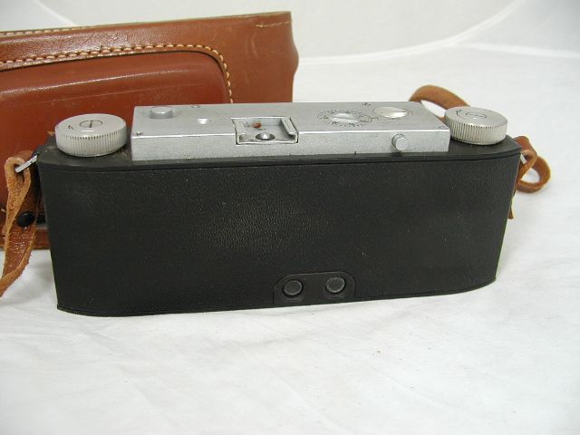 David White Stereo Realist 13.5 Camera w/Leather Case  