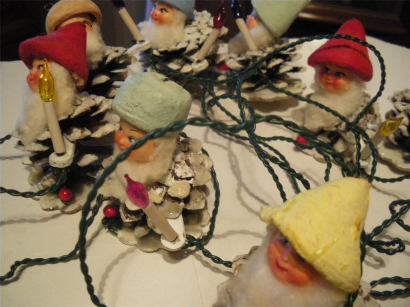 12 VINTAGE XMAS PINE CONE SANTA LIGHTS GLITTER SNOW ELVES SET ITALY 