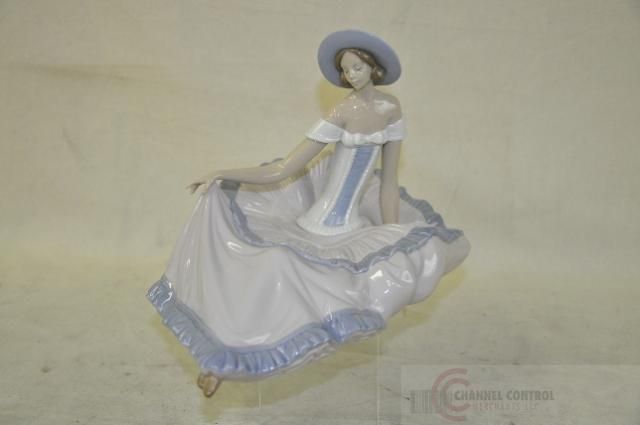 NAO By Lladro   Grace #1265  