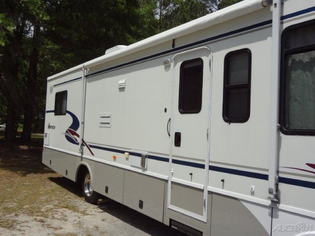 03 Winnebago Sightseer 33L Wood Floors Free Warranty & Delivery 03 