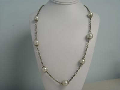 ROMANTIC ART DECO BOLD FAUX PEARL GOLD TONE NECKLACE 36  