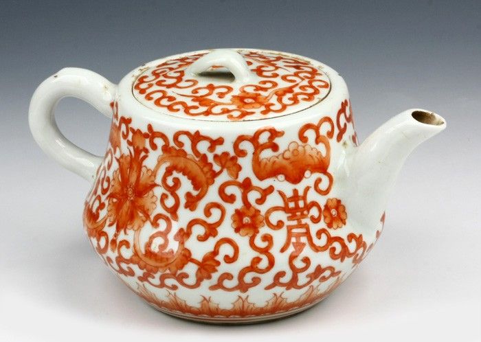 EXCELLENT CHINESE PORCELAIN TEAPOT #5543  