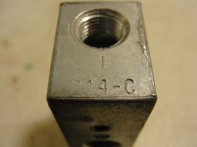 13274 NEW ARO 214 C Limit Valve 1/8 NPT  