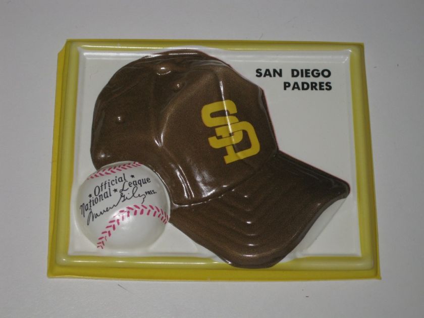 1969 Fleer 3D Plastic Baseball Trophy, SAN DIEGO PADRES  