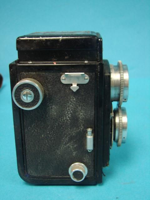   Box Camera + Leather Case Twin Lens 13.5 f=80mm Bessel Graflex  