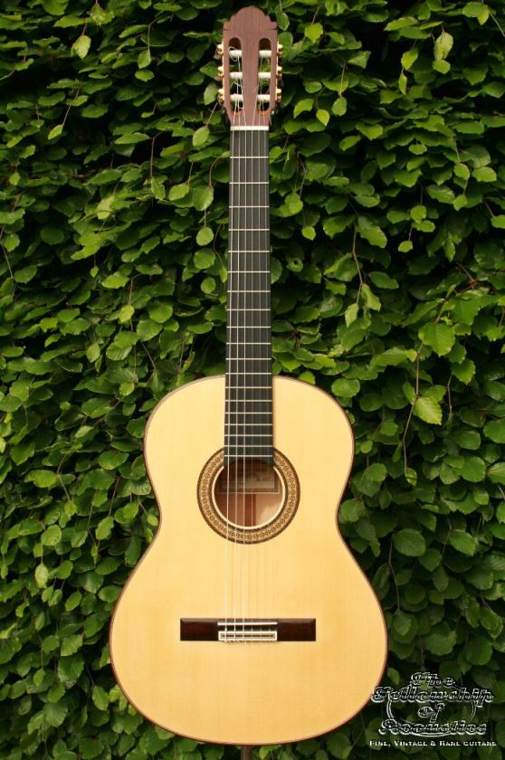 2011 Casimiro Lozano Spruce Maple Concert Classical 1a, OHC  