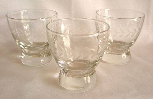 GLASS CUSTARD CUPS W/BEAUTIFUL ETCHED DESIGN   Set of 3  