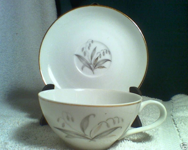 KAYSONS FINE CHINA GOLDEN RHAPSODY TEA CUP / SAUCER  