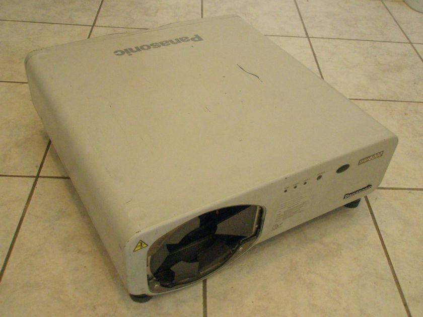 Panasonic PT D7600E DLP Projector 6000 LUMENS D7600U  