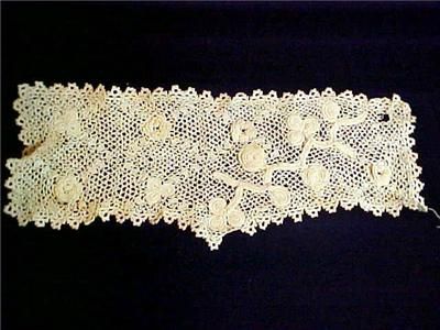 Old Ecru Irish Lace Handmade 9x 3 1/4 Beautiful  