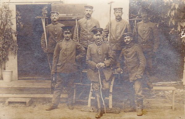 ORIGINAL WW1 PHOTO of GERMAN ARMY GENERAL with SOLDIERS  