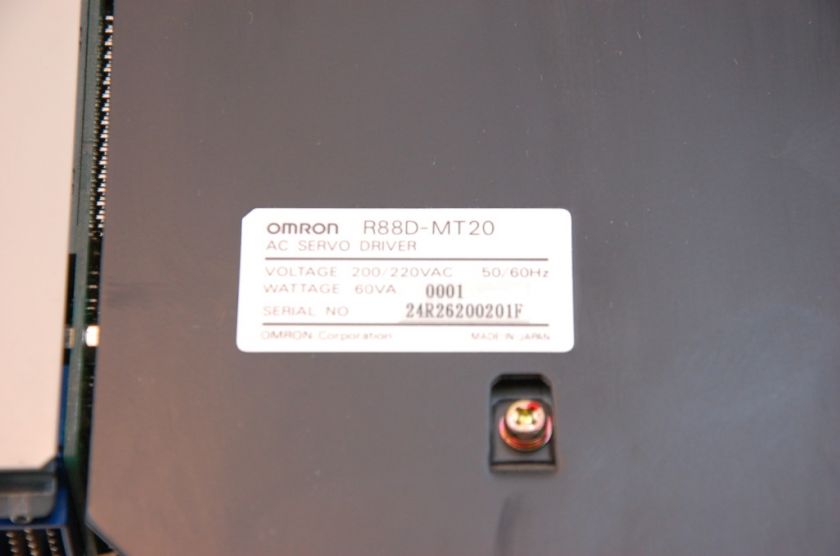 Omron Servo Motor and Controller R88D MD20  