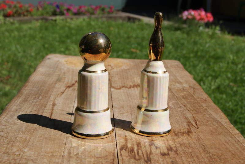 BOWLING BALL & BOWLING PIN SALT & PEPPER SHAKERS  