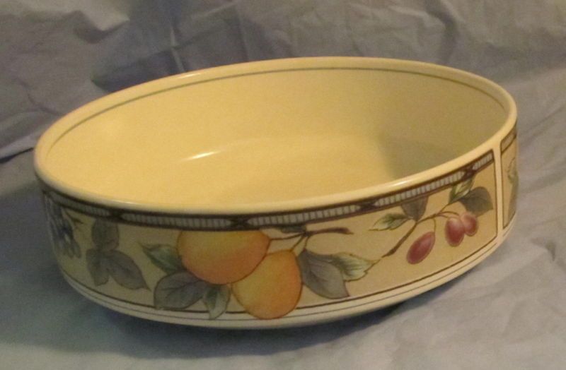 Mikasa Garden Harvest CAC29 ~ Vegetable/Serving Bowl  