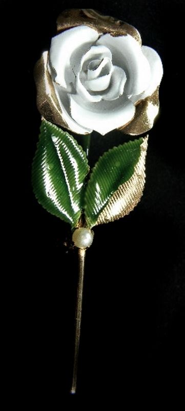  Designer Signed ORIGINAL BY ROBERT (c) Enamel & Pearl 3 Rose BROOCH 