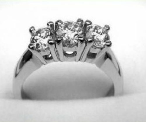 70CT 3 STONE ROUND CUT DIAMOND ENGAGEMENT RING IN 14K WHITE GOLD 