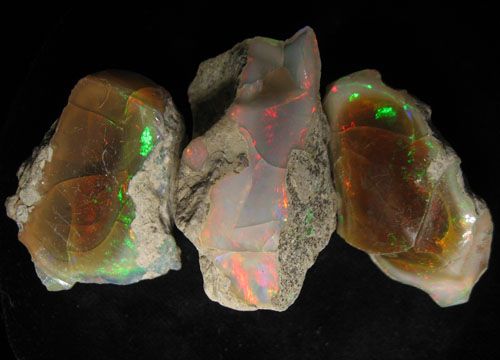 opals are shown dry and 100 % natural pictures and videos are made 