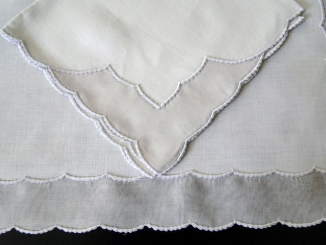 LOVELY MARGHAB SCALLOPINO PLACEMAT SET  