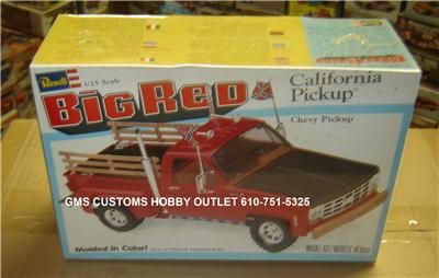 REVELL Plastic Model Kit 7305 VINTAGE CHEVY BIG RED PICKUP TRUCK 1 