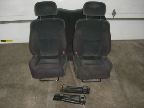 2003 Pontiac Grand Am Cloth Front & Rear Gray Seats  